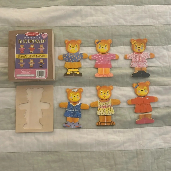 Melissa & Doug wooden bear dress-up toy - Picture 1 of 6